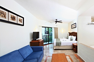 Deluxe with Jacuzzi Family Section - Sandos Caracol Eco Resort and Spa - All Inclusive - Cancun, Mexico